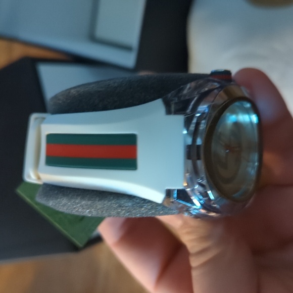 Mens Gucci Sync XXL Unisex Watch YA137101 - Picture 8 of 9